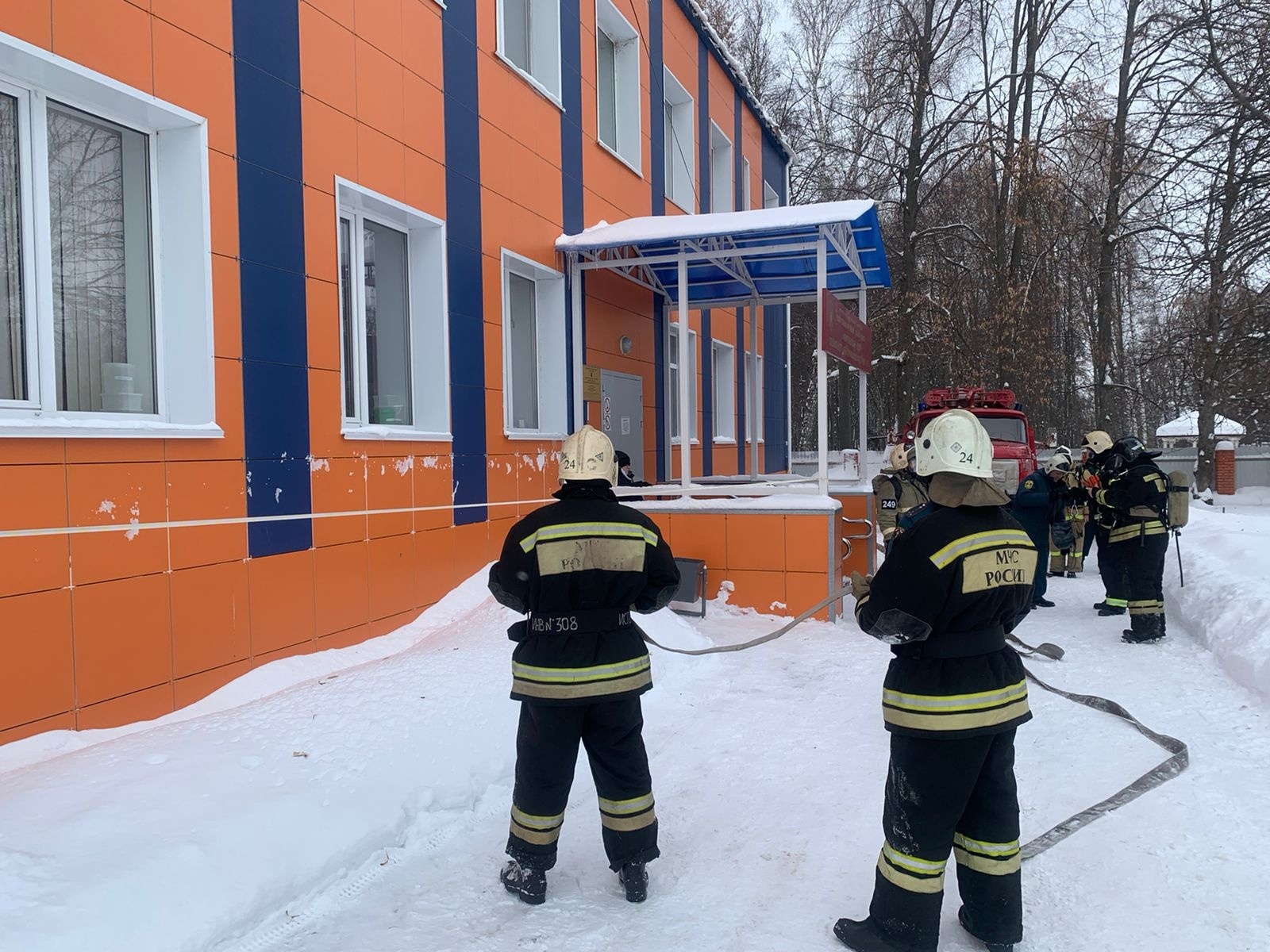 В Плавске прошли учения в центре социального обслуживания - Новости -  Главное управление МЧС России по Тульской области