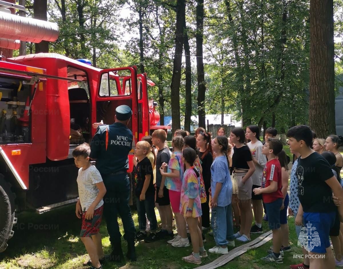 В детском лагере «Новая Волна» спасатели провели «День безопасности» -  Новости - Главное управление МЧС России по Тульской области