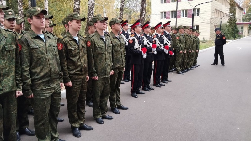 В Первомайской кадетской школе почтили память В. И. Чуйкова