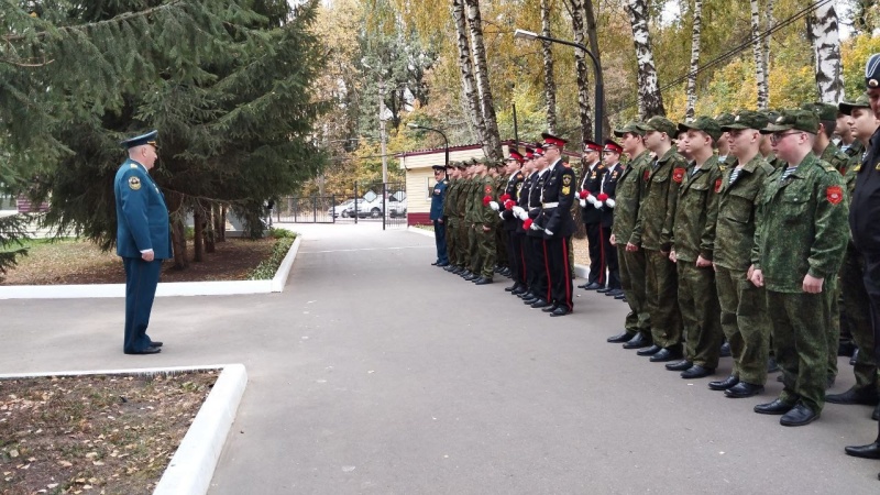 В Первомайской кадетской школе почтили память В. И. Чуйкова