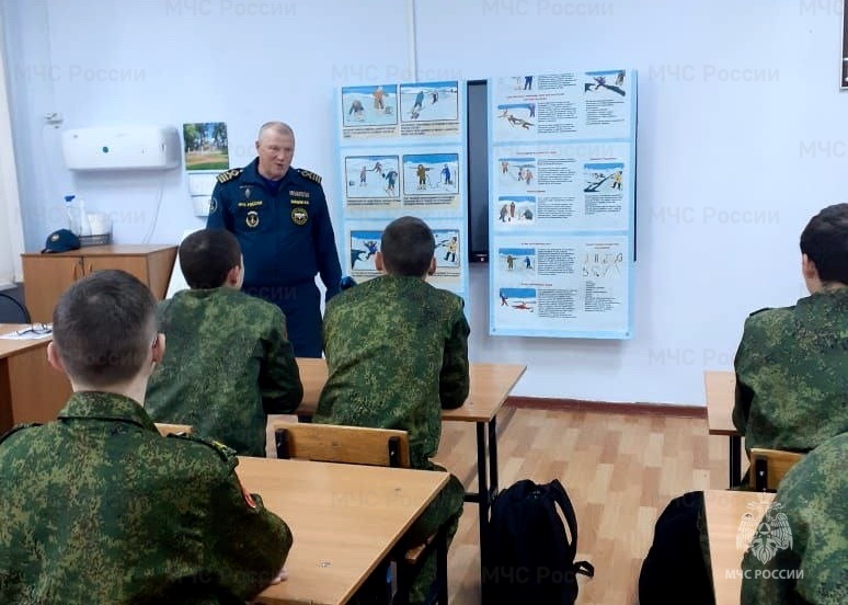 Одоевские спасатели напомнили школьникам о безопасном поведении на водоеме