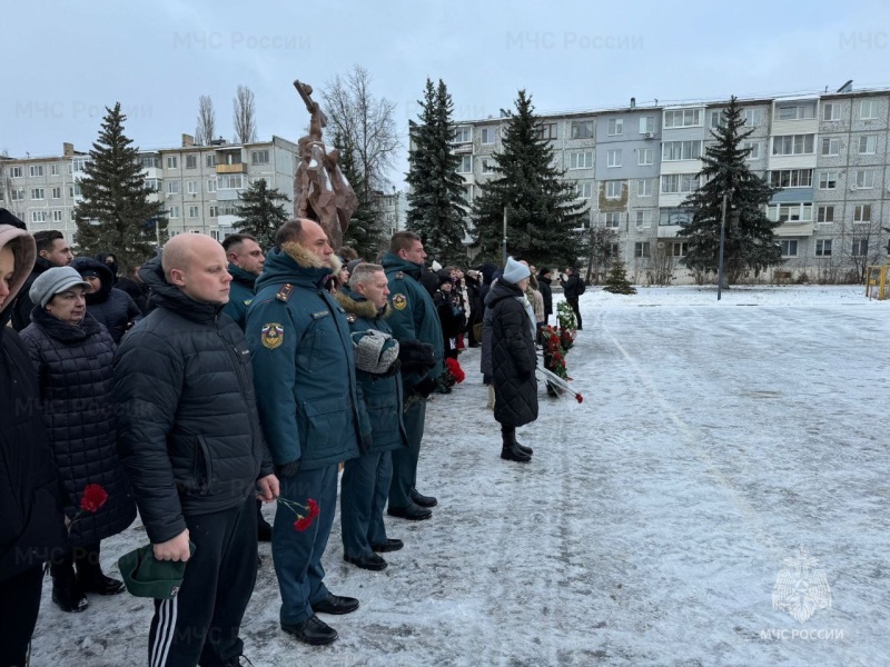 Узловские спасатели приняли участие в памятном митинге ко дню освобождения города от немецко – фашистских захватчиков