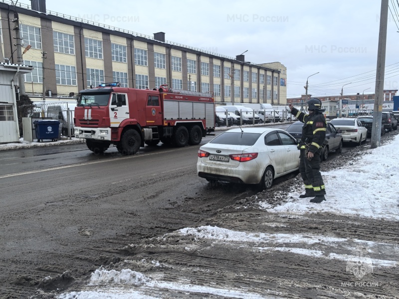 В тульском культурно-досуговом центре огнеборцы провели учения